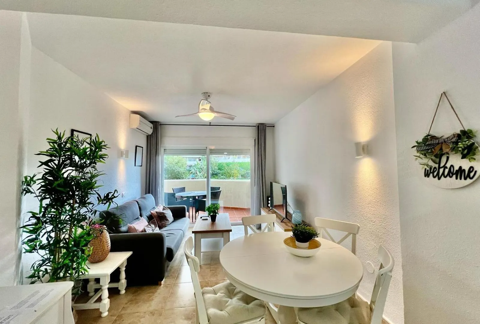 Lovely Sea And Garden View Apartment Benalbeach Benalmádena Hiszpania