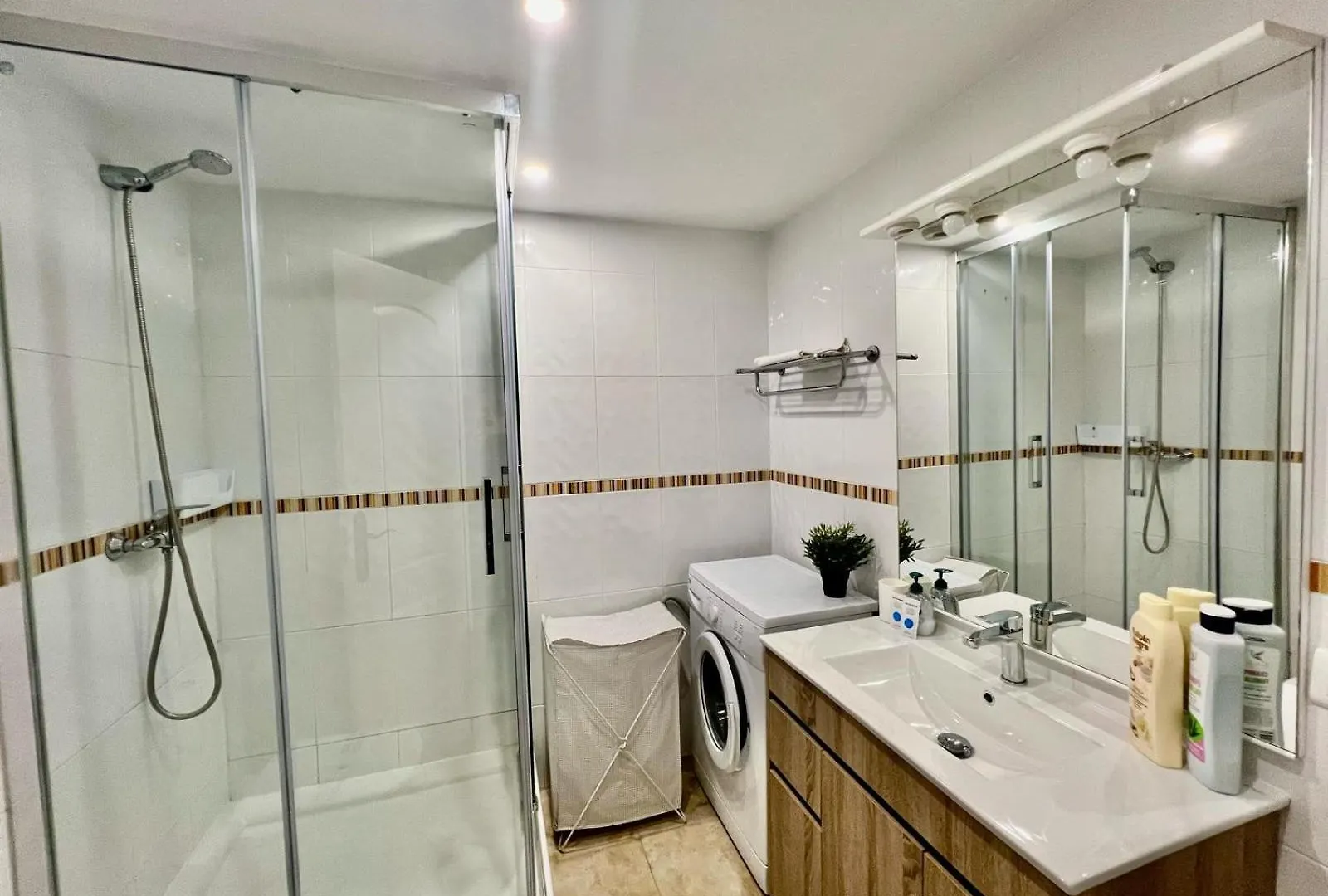 Lovely Sea And Garden View Apartment Benalbeach Benalmádena