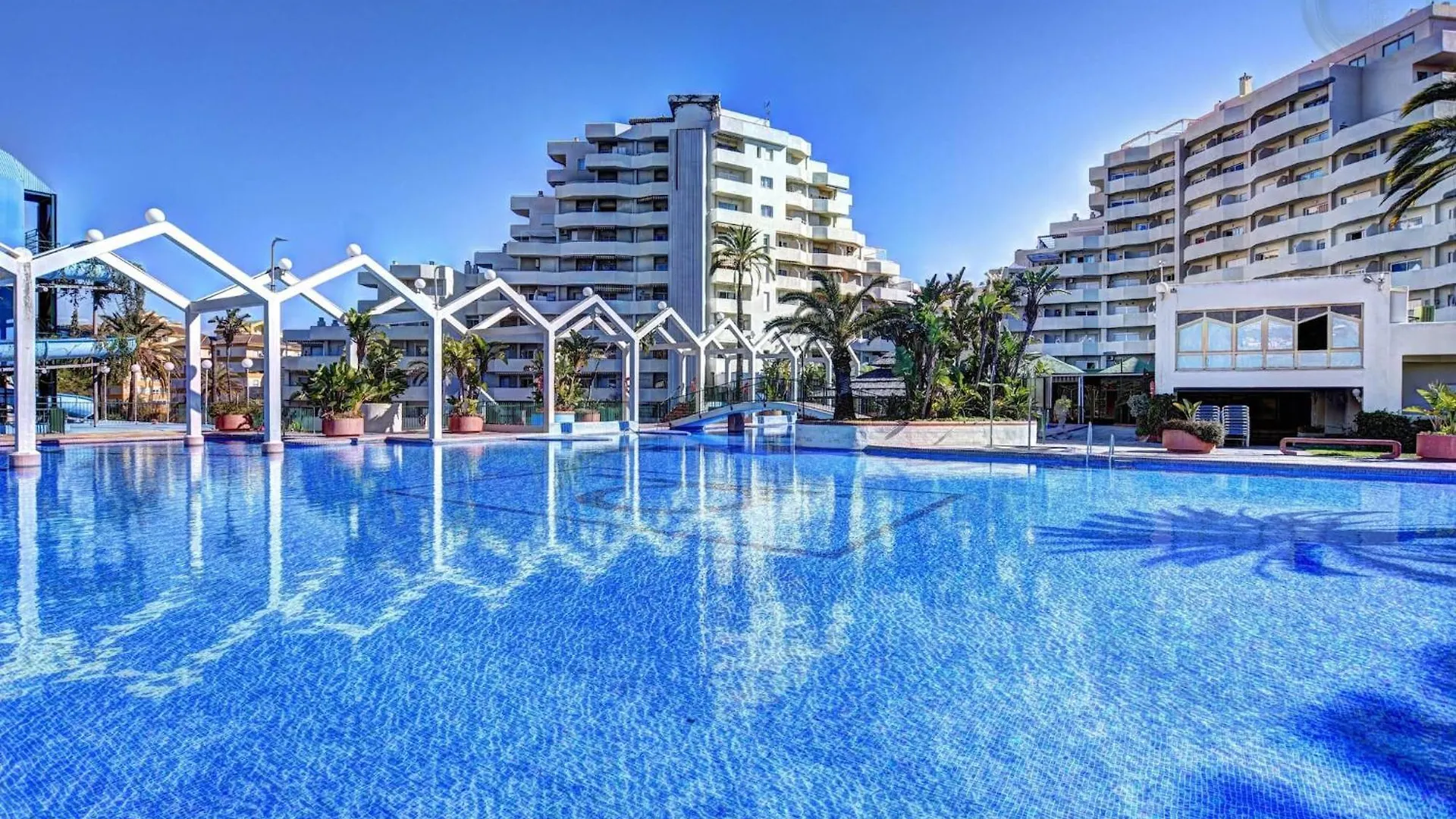 Lovely Sea And Garden View Apartment Benalbeach Benalmádena