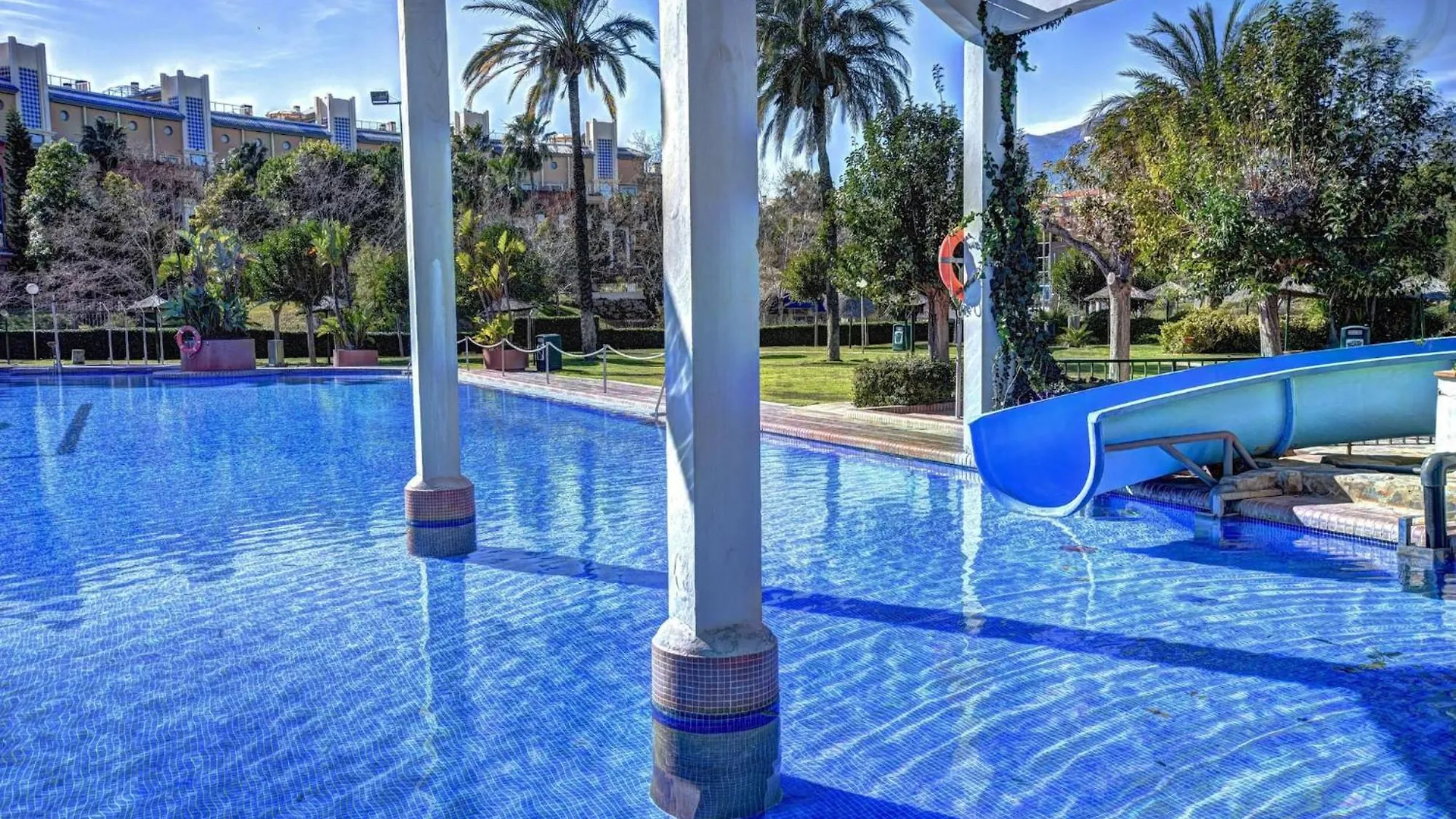 Lovely Sea And Garden View Apartment Benalbeach Benalmádena